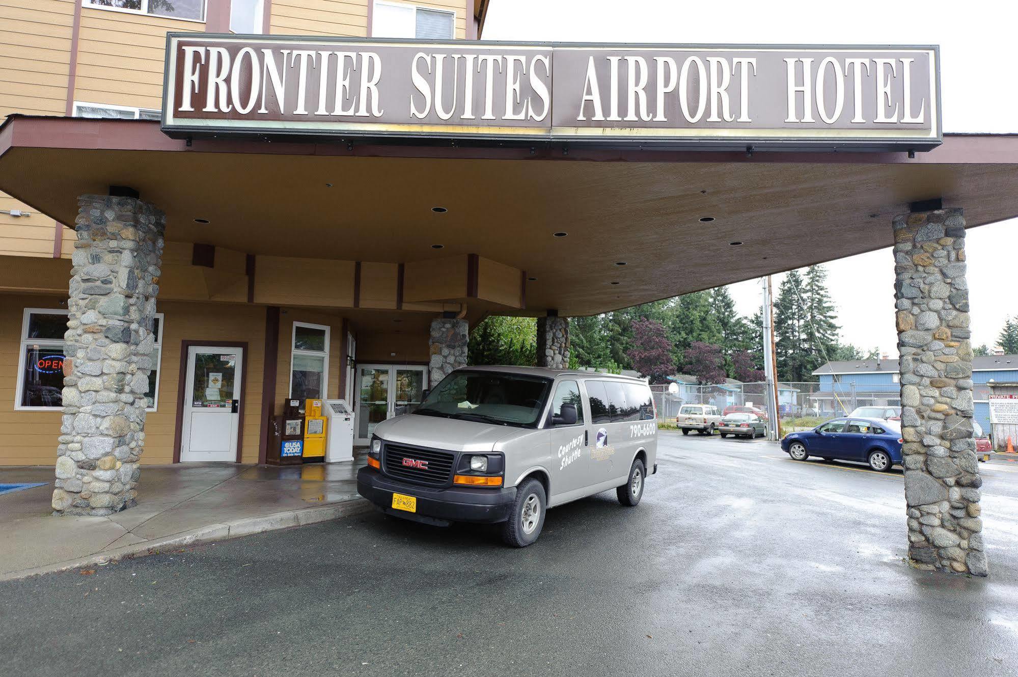 Frontier Suites Hotel In Juneau Bagian luar foto