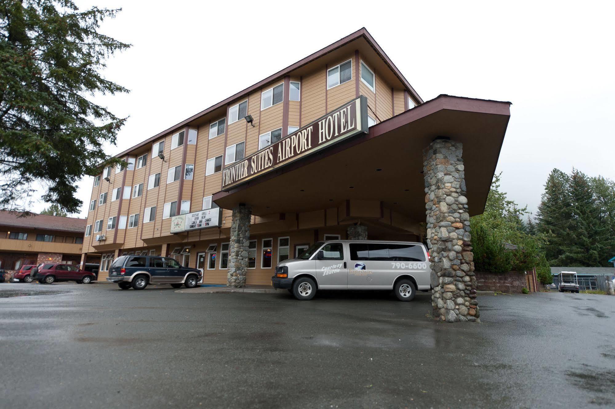 Frontier Suites Hotel In Juneau Bagian luar foto