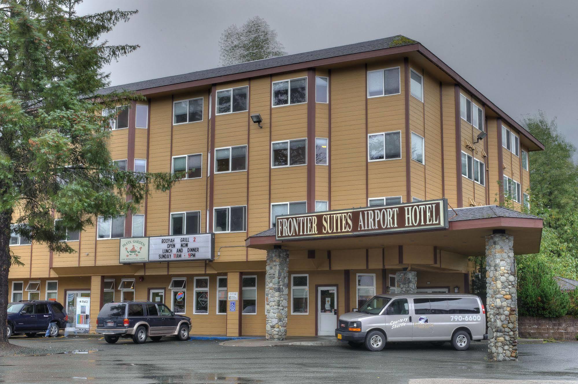 Frontier Suites Hotel In Juneau Bagian luar foto